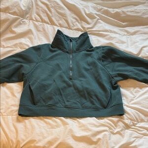 Women dark green cropped quarter zip